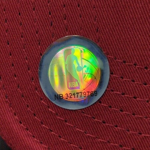 Vintage NBA Snap Back Miami Heat Adidas Hat / Cap - Mint Condition - Picture 7 of 7